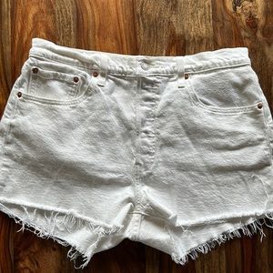 Levi’s 501 women’s jean shirts 33” waist